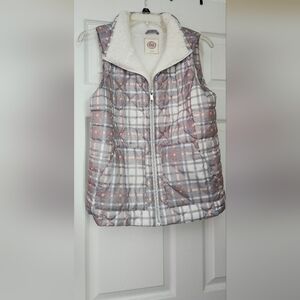 SO Quilted Plaid Puffer Vest in Gray and Pink